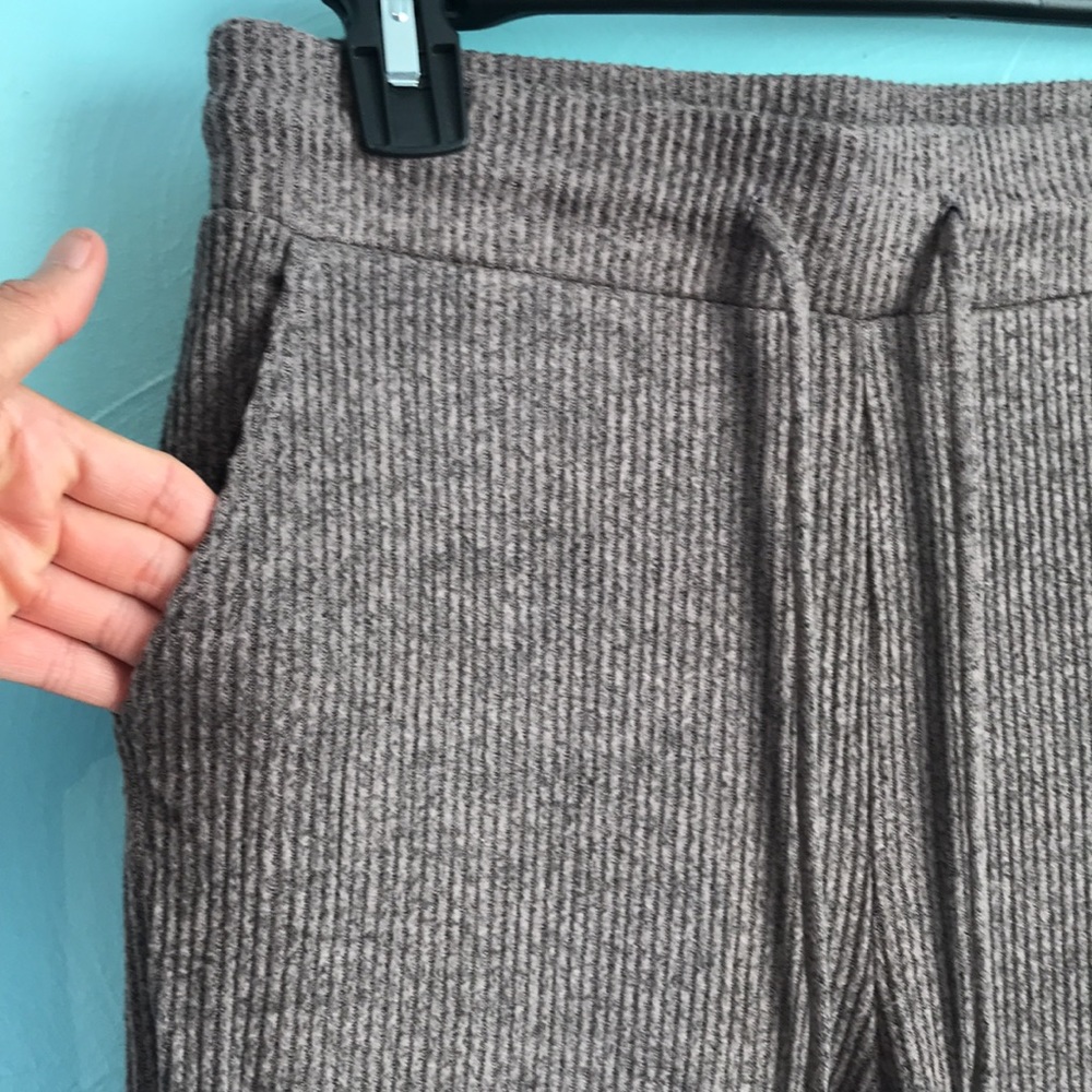 Express Soft Ribbed Lounge Pants - Picture 4 of 9